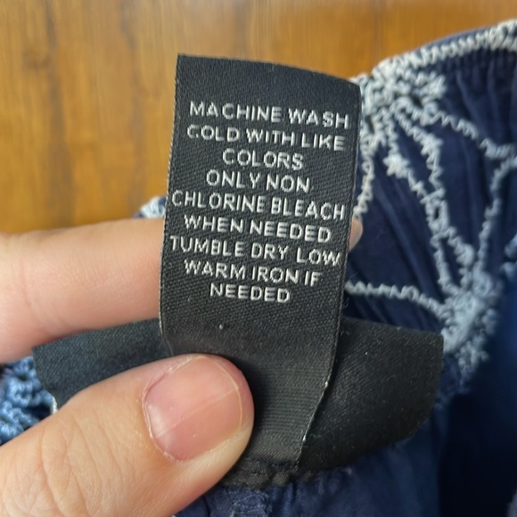 LANE BRYANT UGC Women’s Size 16 Blue White Embroidered Soft Shorts Navy - Picture 9 of 11